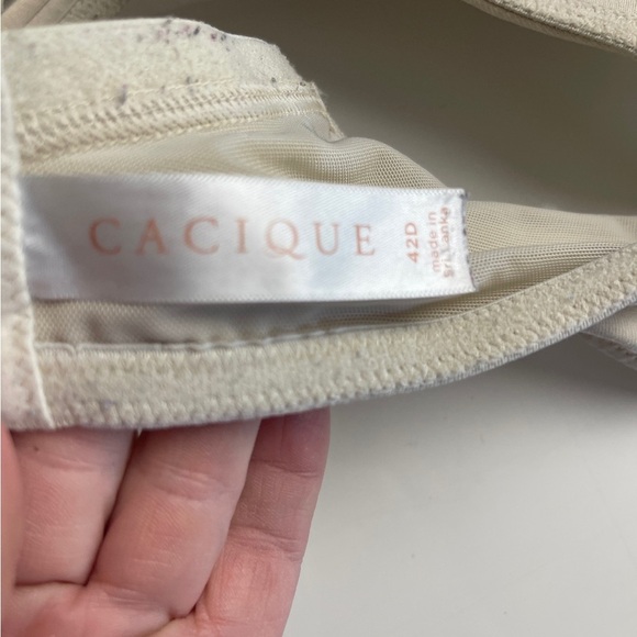 Cacique Cream Seamless Bra with Adjustable Straps - Picture 4 of 4